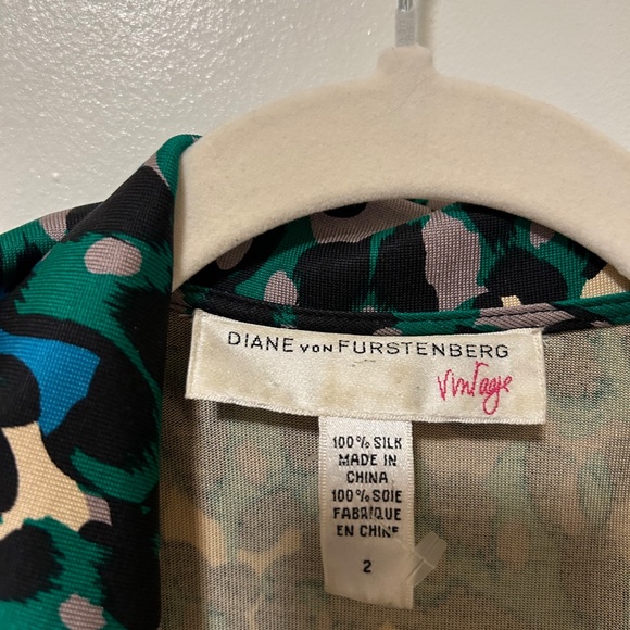 DVF Diane Von Furstenberg Leopard Print Vintage Wrap Dress - Picture 2 of 4